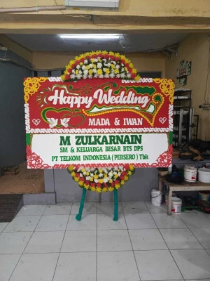 Papan Bunga di Cikendung Pulosari